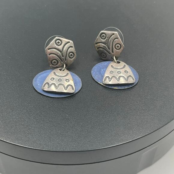 NP Newpro Vintage Mixed Metals Silver Pewter and Blue Enamel Dangle Earrings - Picture 15 of 15